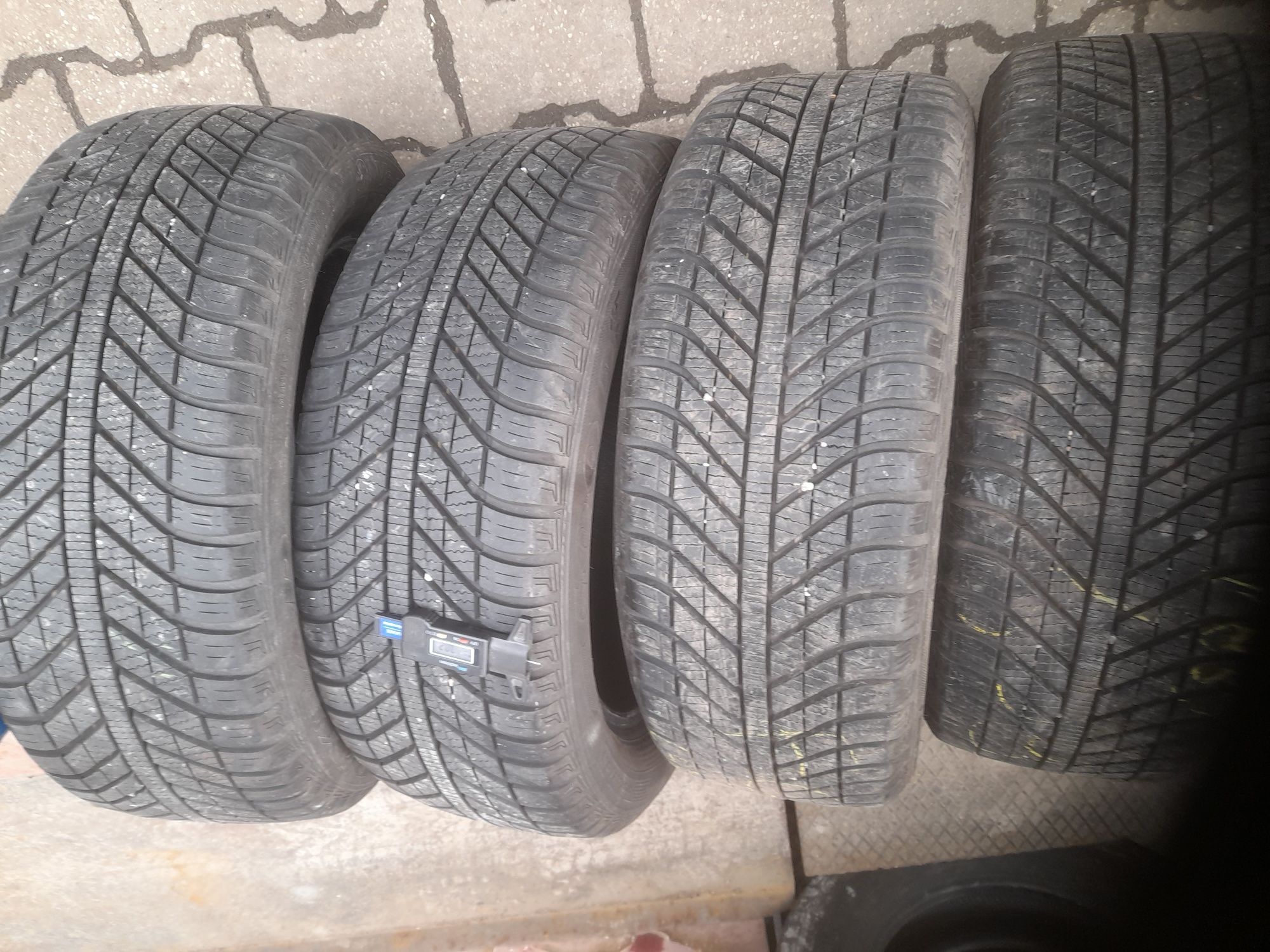 Opony wielosezon 205/55r16  goodyear 7mm nexen  6-6.5mm 2019-20r