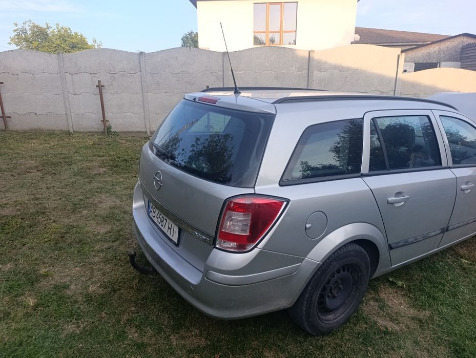 Продам Opel Astra H 1.4 2009 після ДТП на запчастини або відновлення!