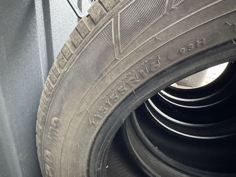 Зимова гума DUNLOP 215/55/r16