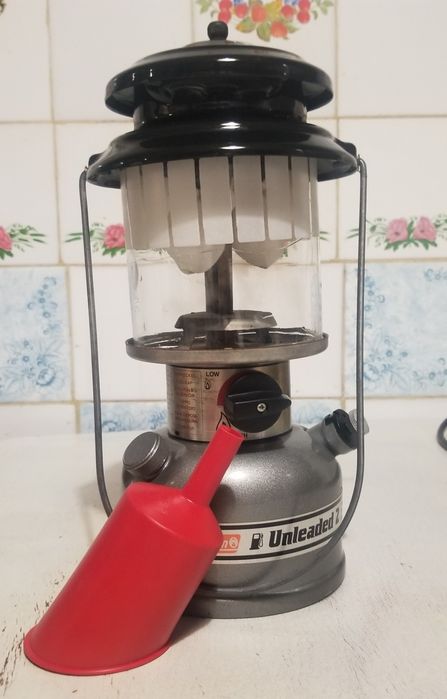 Лампа фонарь бензиновый Coleman