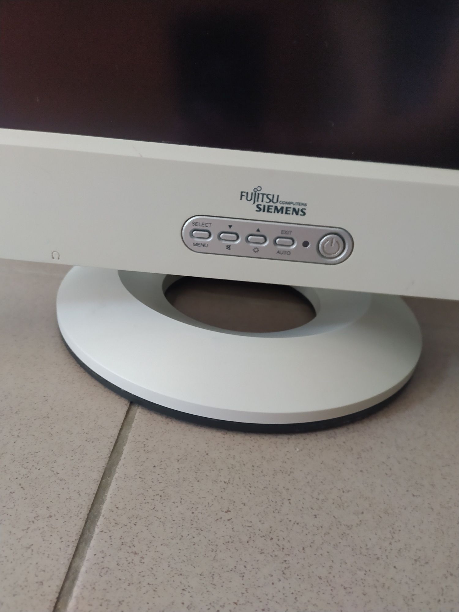 Monitor Siemens 18"