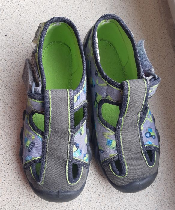 Kapcie Befado do przedszkola na rzepy 25