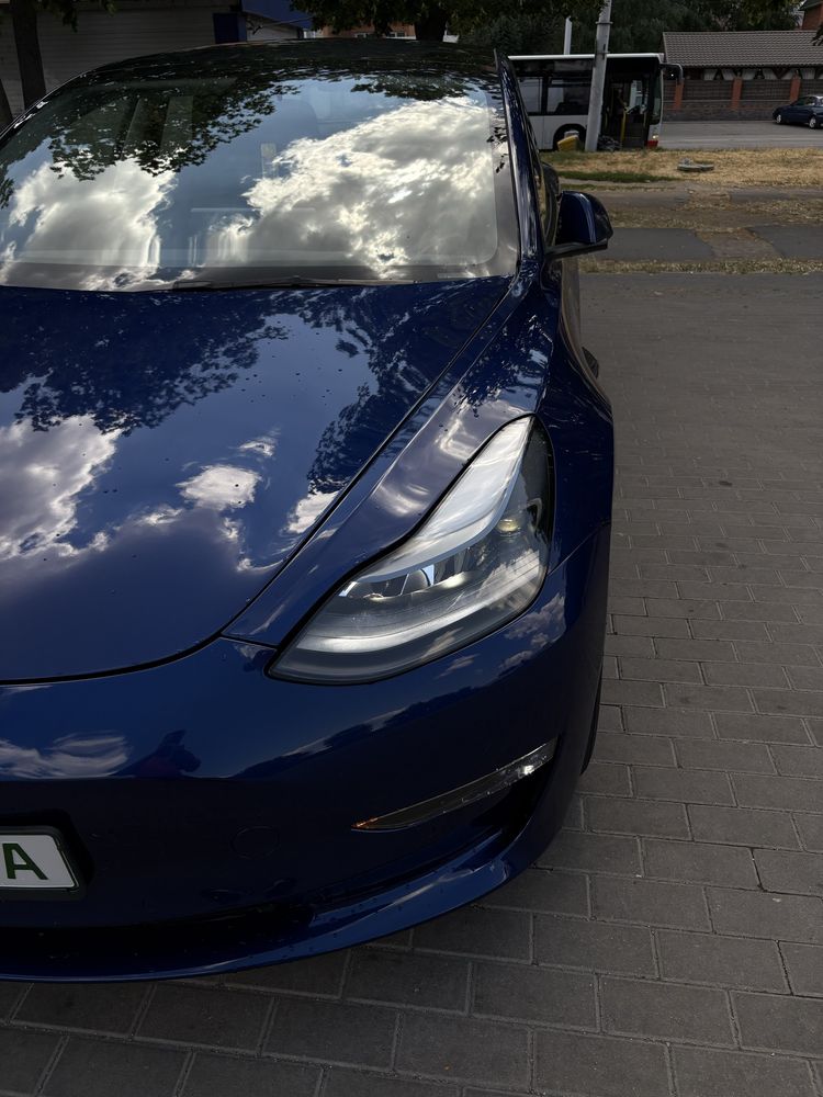 Tesla model 3 long range 82kwt 2022 рік