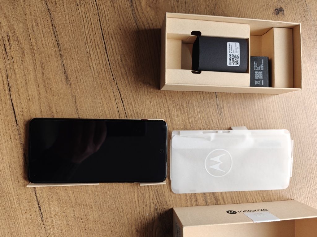 Thinkphone smartfon