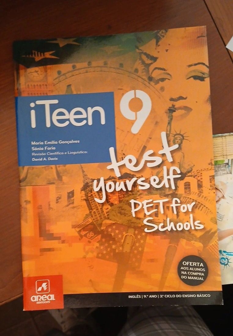 Manual e cadernos de fichas de inglês 9°ano "iTeen 9"