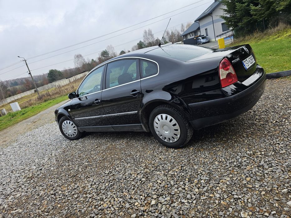 Czarny Passat b5 fl