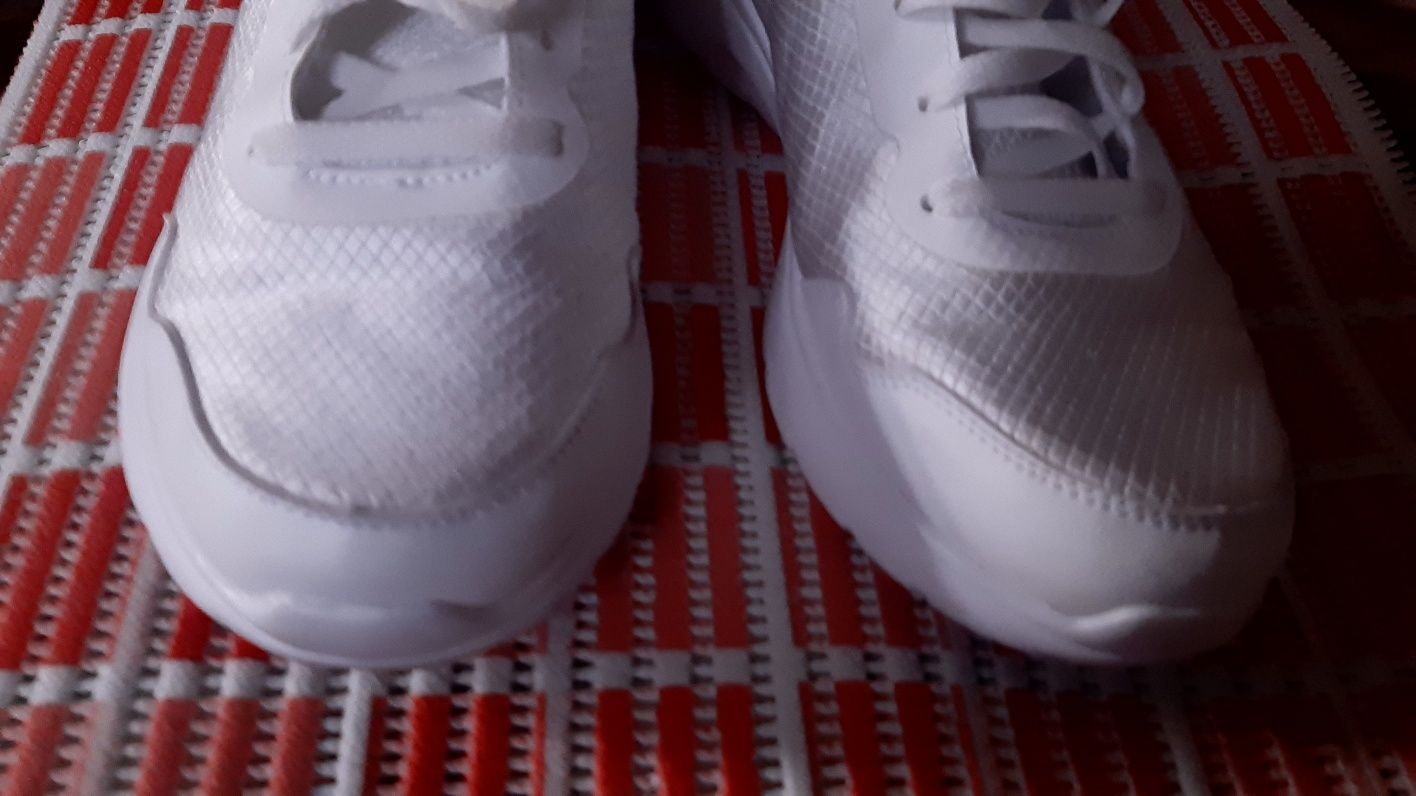 Кросівки Skechers 41 р.