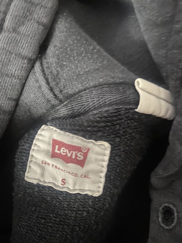 Czarna bluza levi’s