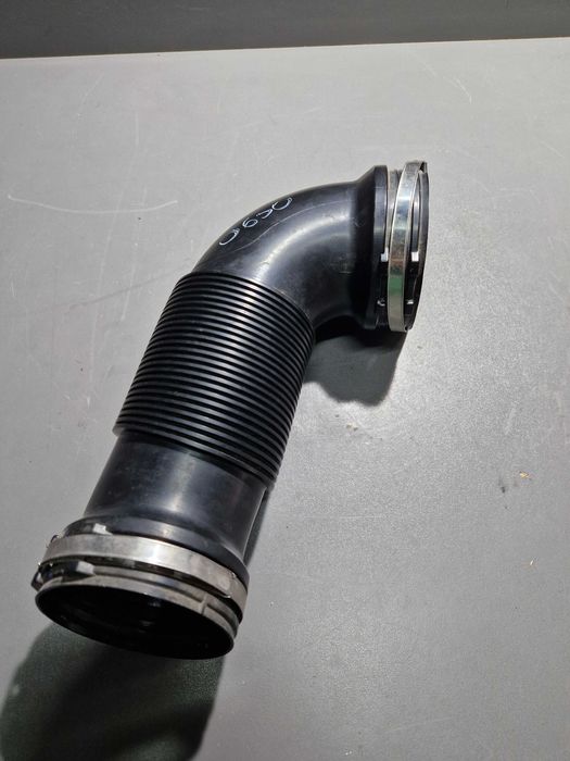 Воздуховод на коллектор VW Atlas 18-23 3.6