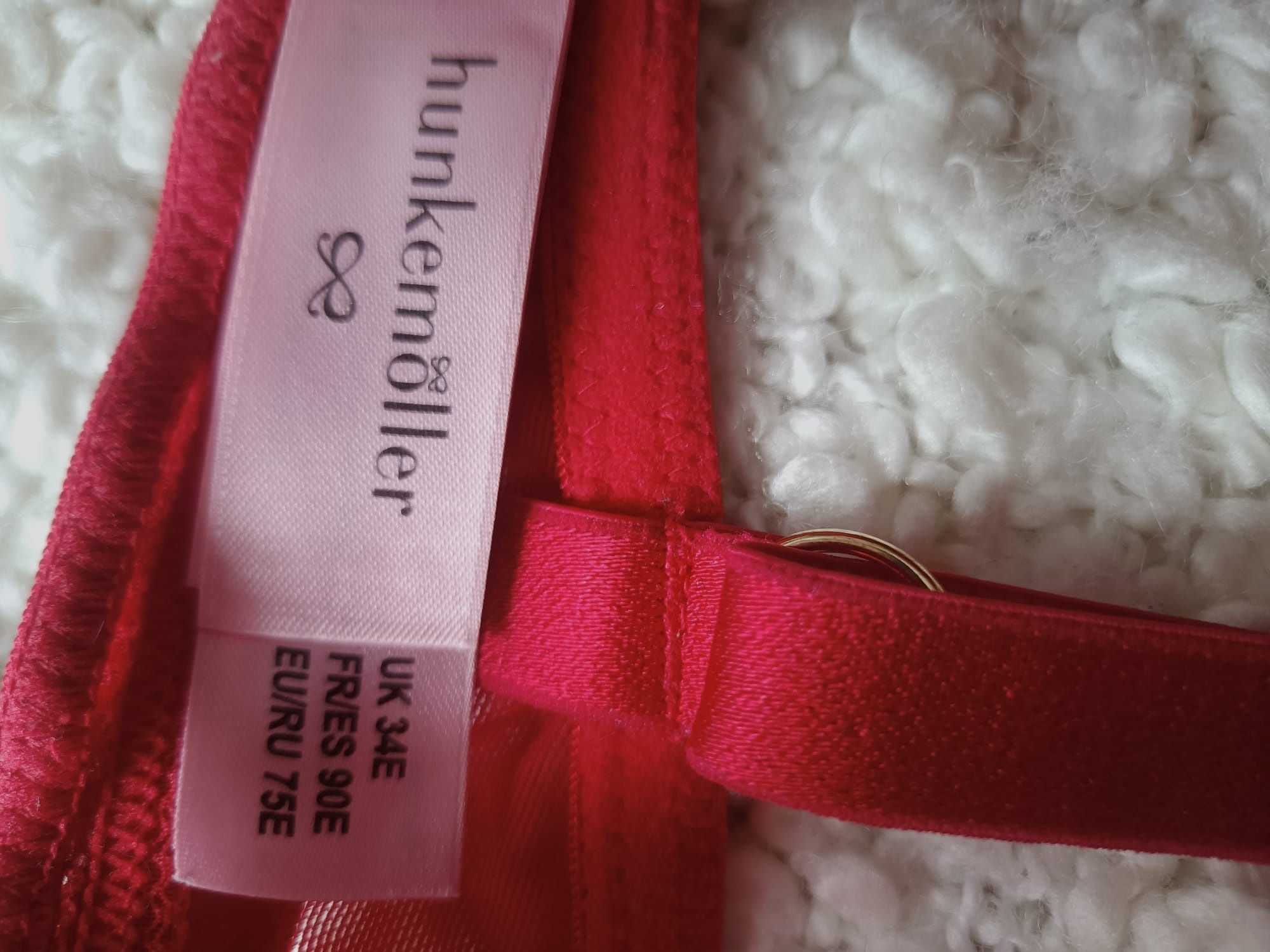 Biustonosz czerwona koronka roz 75E Hunkemöller