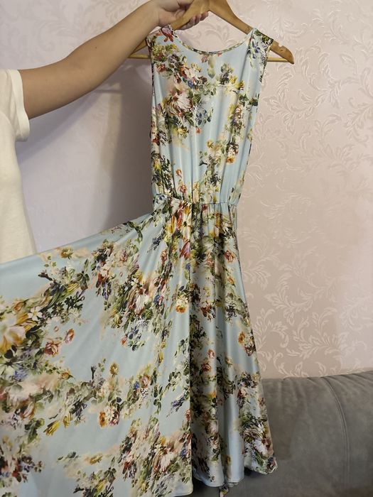 Платье летнее атласное, р, М