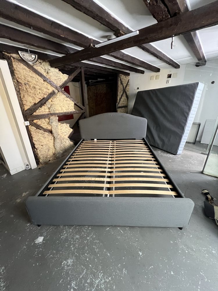 DESOCUPAR Cama, colchao, termoacumulador, vitrocerami