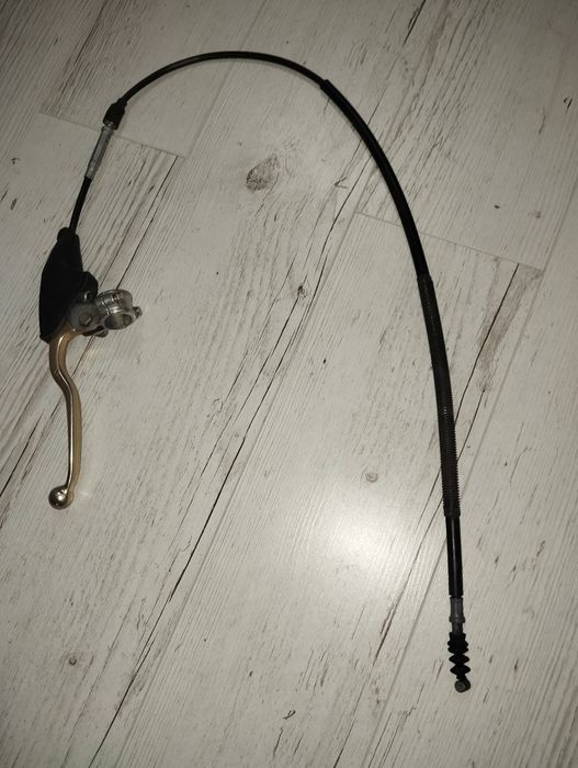 Klamka sprzęgła razem z linką