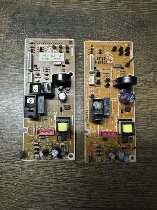 Модуль управління для мікрохвильової печі.