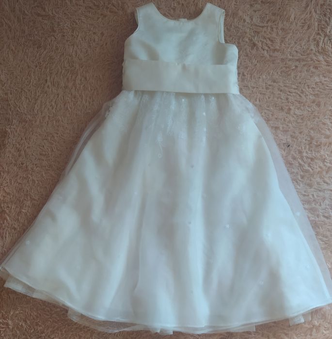 Продам святкове плаття для дівчинки