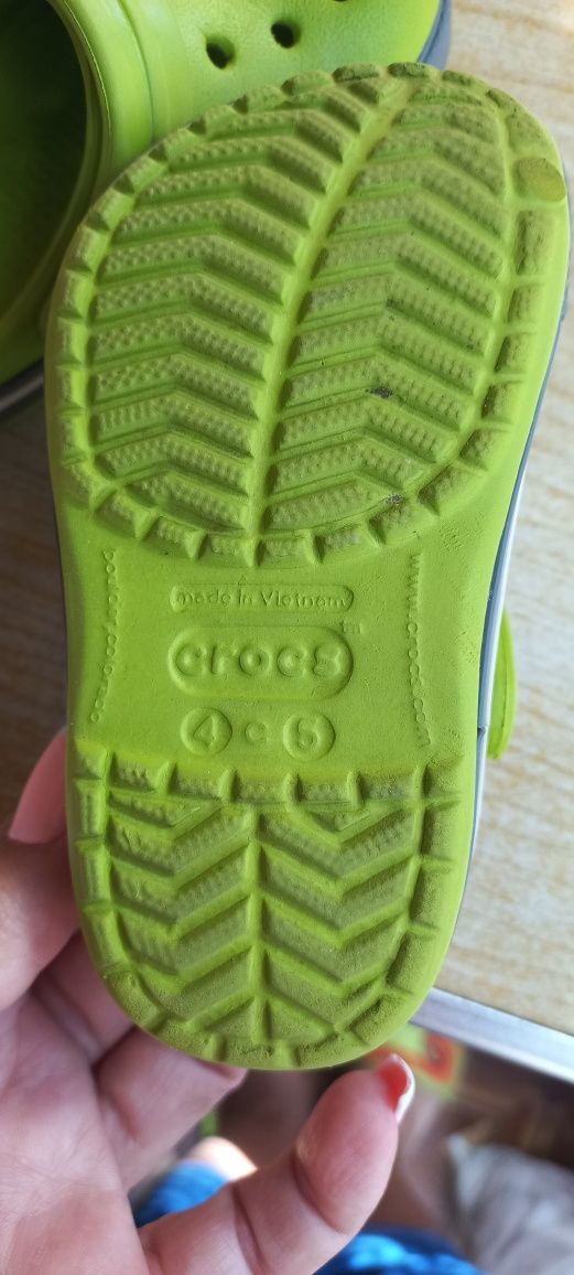 Продам детские crocs
