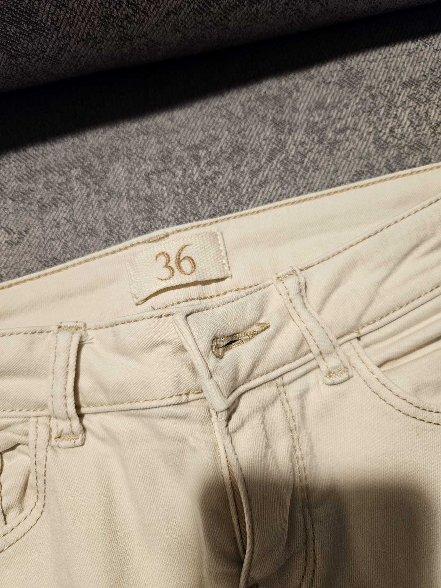 Calças brancas da Zara, tamanho 36/S, muito confortáveis