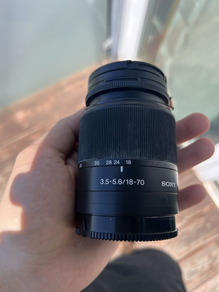 Sony DT 18-70mm f/3.5-5.6 – uniwersalny obiektyw do APS-C
