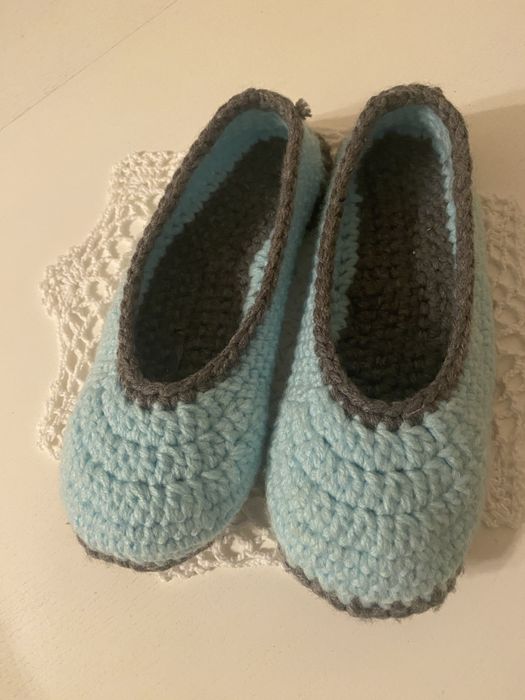 Kapcie szydełkowe błękitne rozm 36