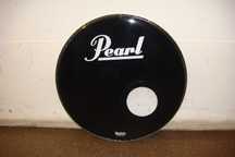 Pele Ressonância Bombo 22" / Remo Powerstroke 3 Black / Pearl Master