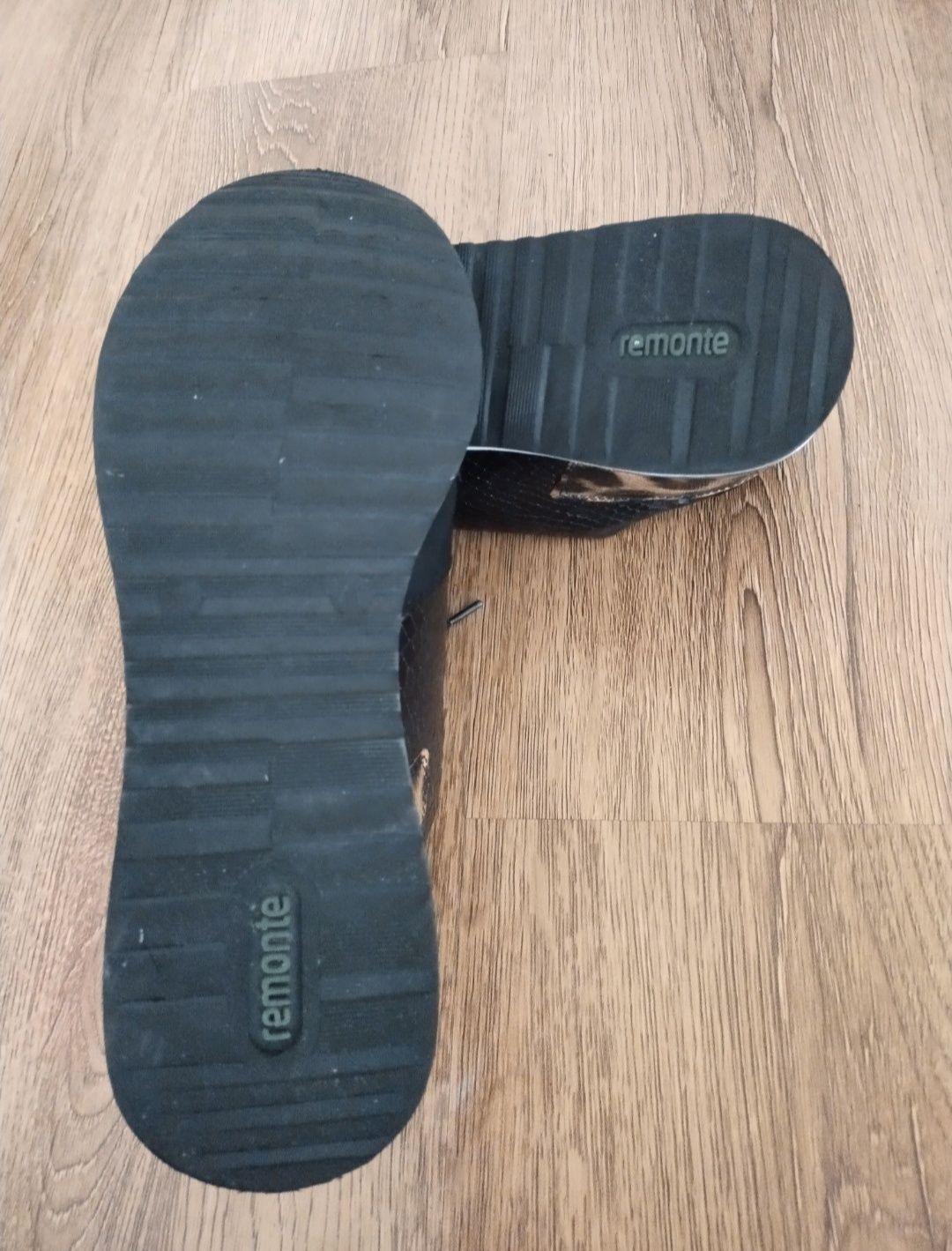 Кроссовки,кожа, REMONTE SOFT,р.41, стелька 26.5см.