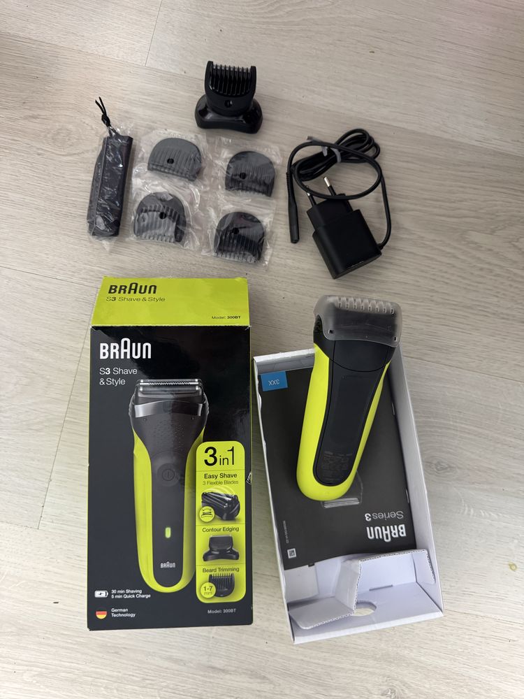 Електробритва Braun Series 3 300s Green