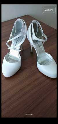 Białe buty baldowski 35