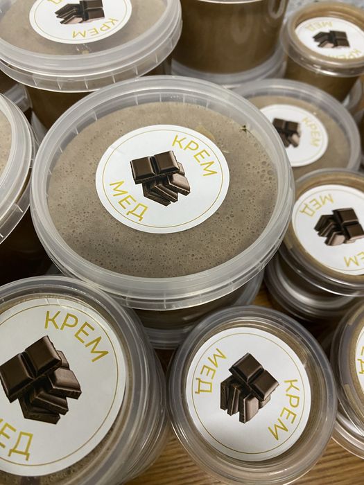 Крем Мед зі смаками сублімованих фруктів та сотовий мед