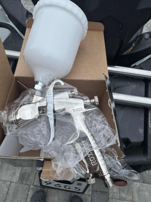Pistolet lakierniczy 2,5 dysza