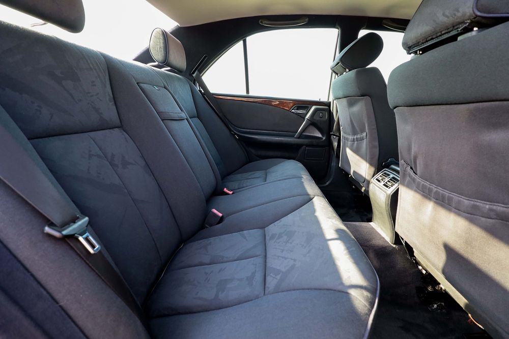 Mercedes E300 Turbo - Desde 90€ /mês