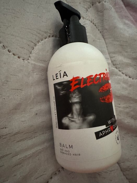 Кондиціонер для сухого волосся бальзам
Leia Electrique Balm