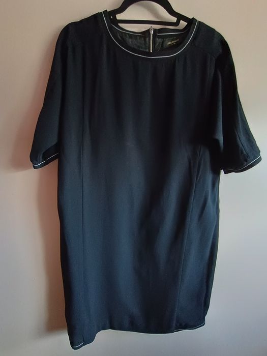 Sukienka Mała Czarna Oversize Reserved 40