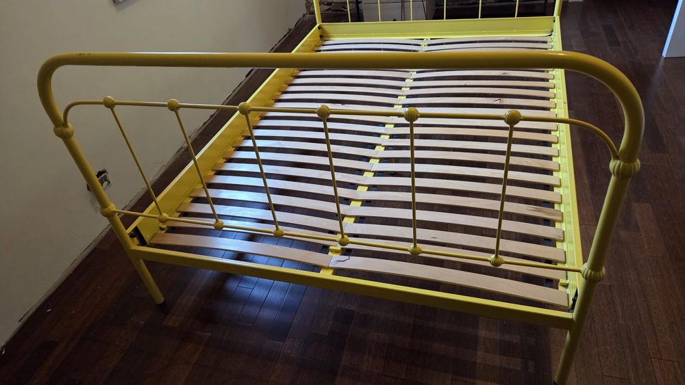 Łóżko Retro 140x200 piękne