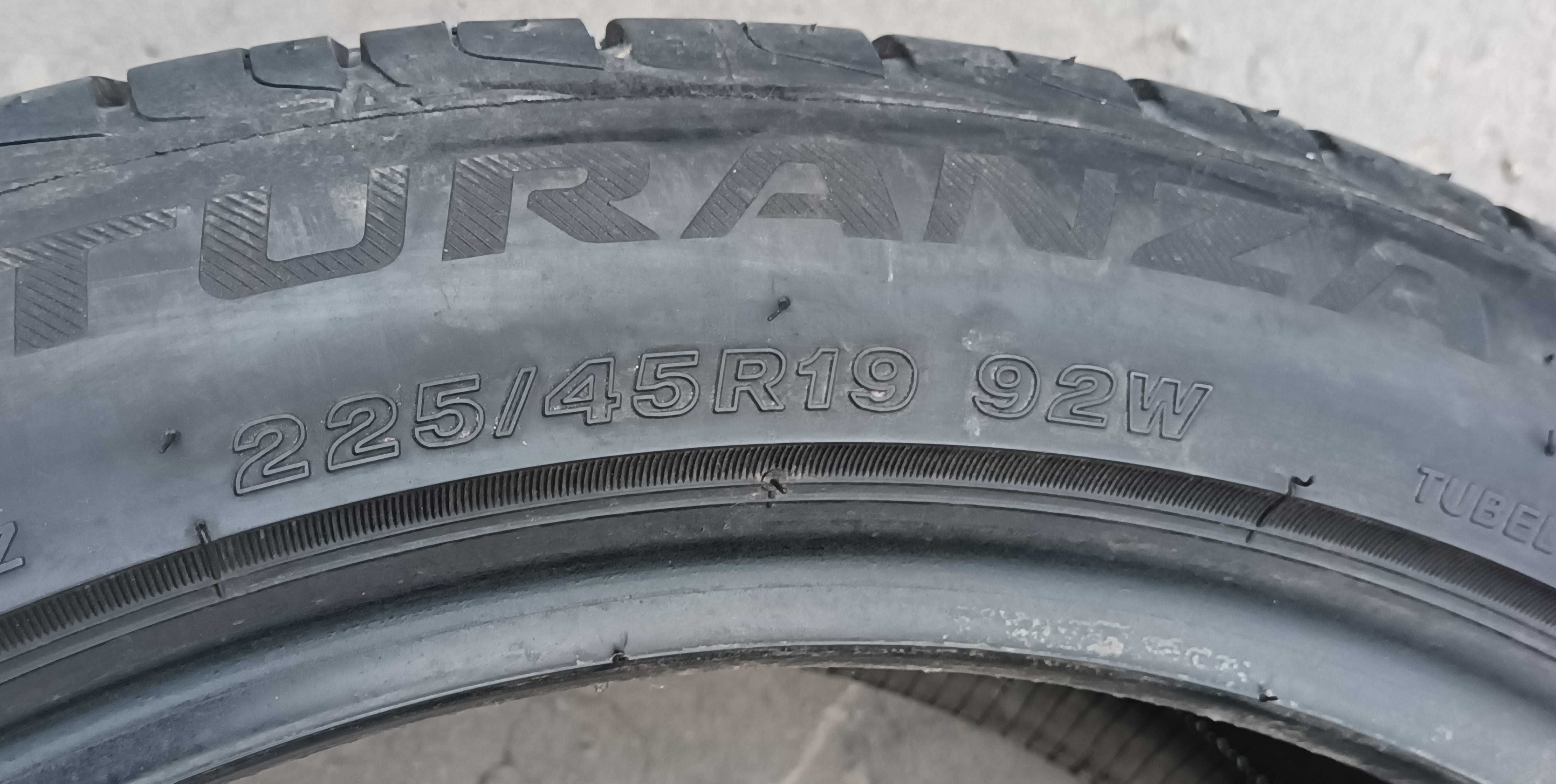 Opony letnie Bridgestone Turanza T001 225/45/19 - 4 szt. R19 W-wa A44