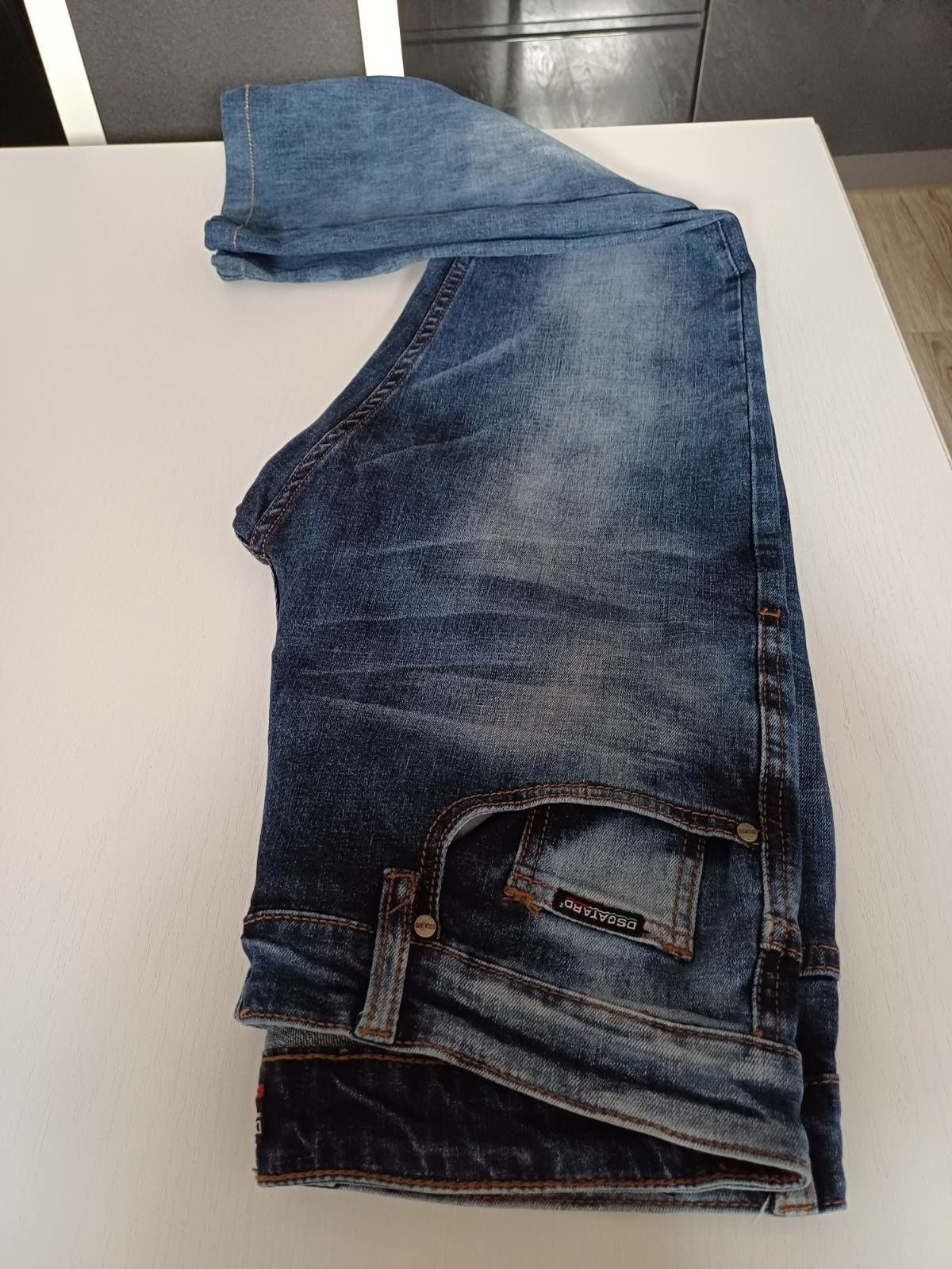 Spodnie unisex niebieski jeans Dsqatard 2 rozm L.