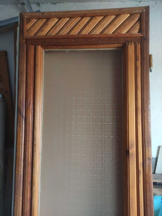 Двері міжкімнатні дерев'яні