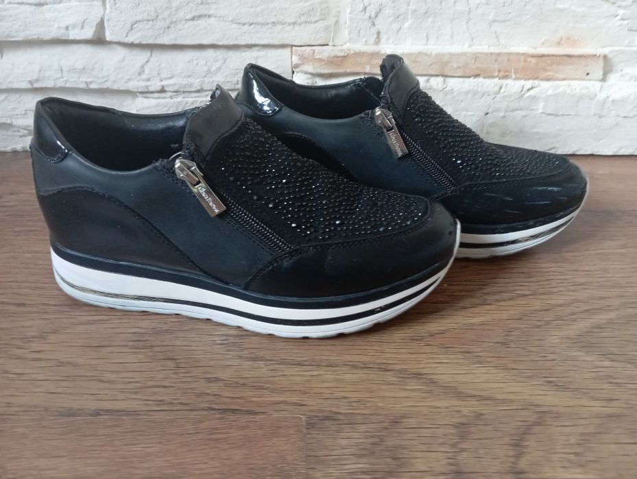 Buty Clara Barson czarne slip-ony z kryształkami R. 36