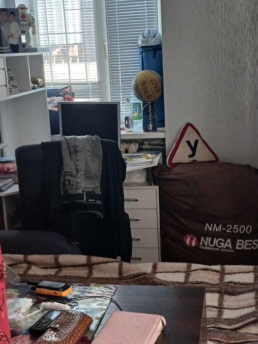 Гарний будинок в затишному місці з озером ,і гарним лісним краєвидом