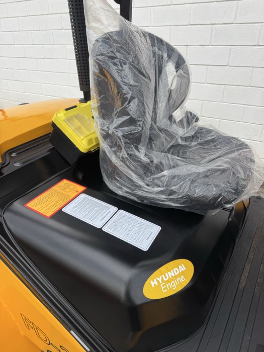 Empilhador Euroyen FD25TT4 (diesel) 2,5Ton 4x4