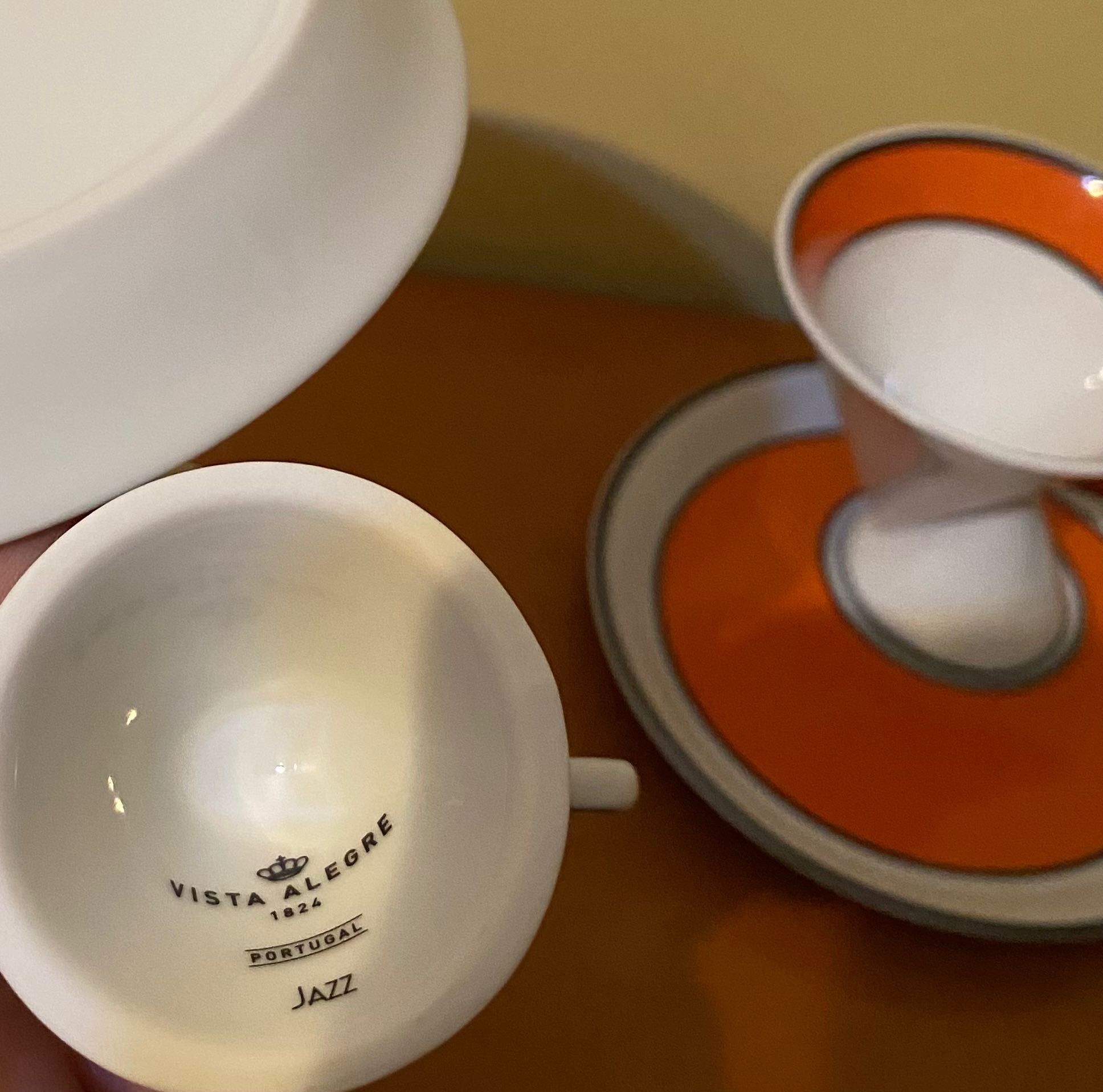 Conjunto duas chávenas de café com pires Vista Alegre