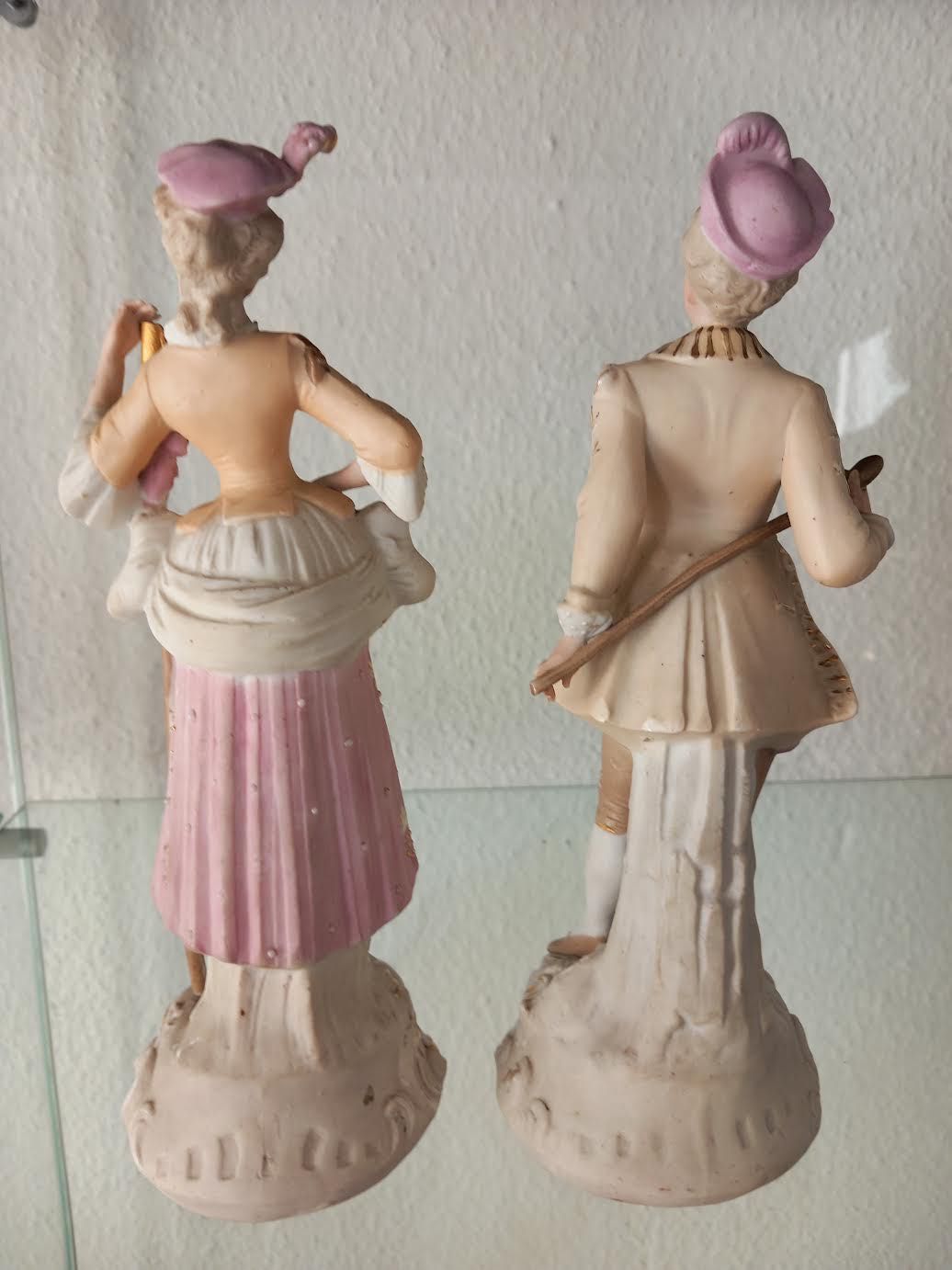 Porcelana antiga, par de figuras