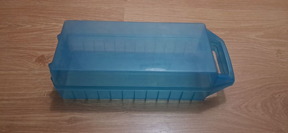 Caixa para 12 cassetes de música