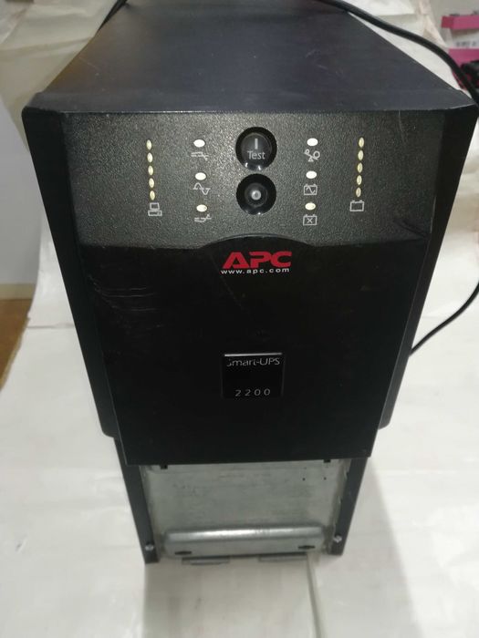 Безперебійник APC Smart-UPS 2200VA USB Чиста синусоїда !!!