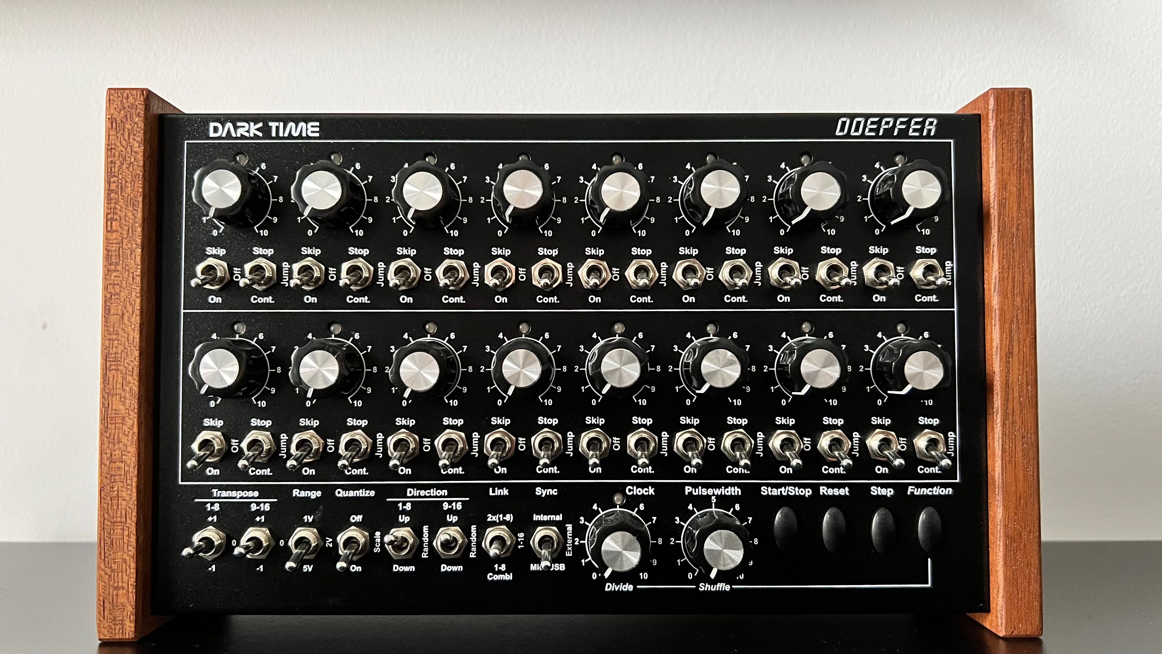 Doepfer Dark Time (Sequencer)