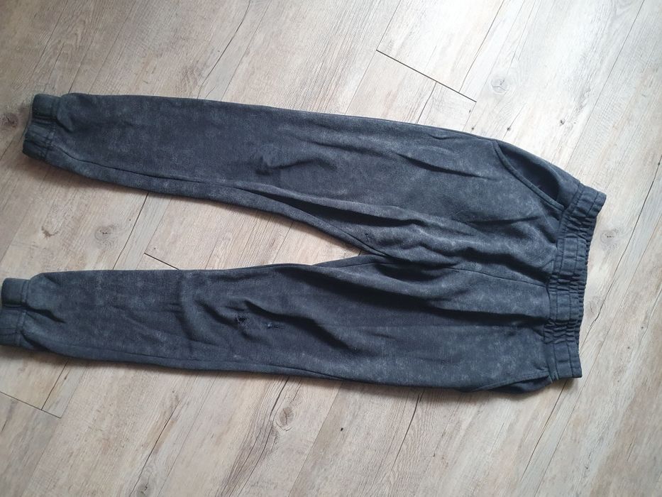 Zestaw kurtka przejsciowa 4 x spodnie dresowe r. 146