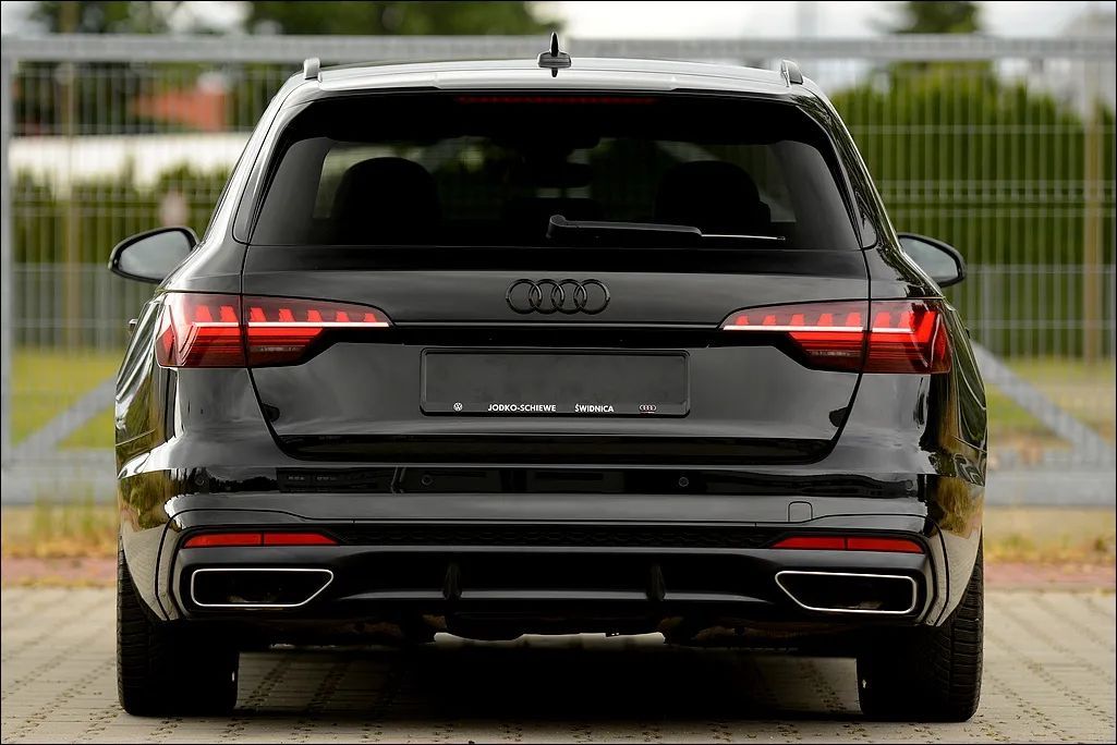 Audi A4 35 TFSI 150KM * S-tronic * AVANT * S-LINE * Black Edition * MATRIX *