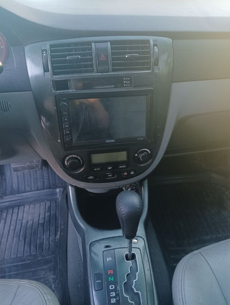Продам Шевроле Лачетти 1.8 автомат
