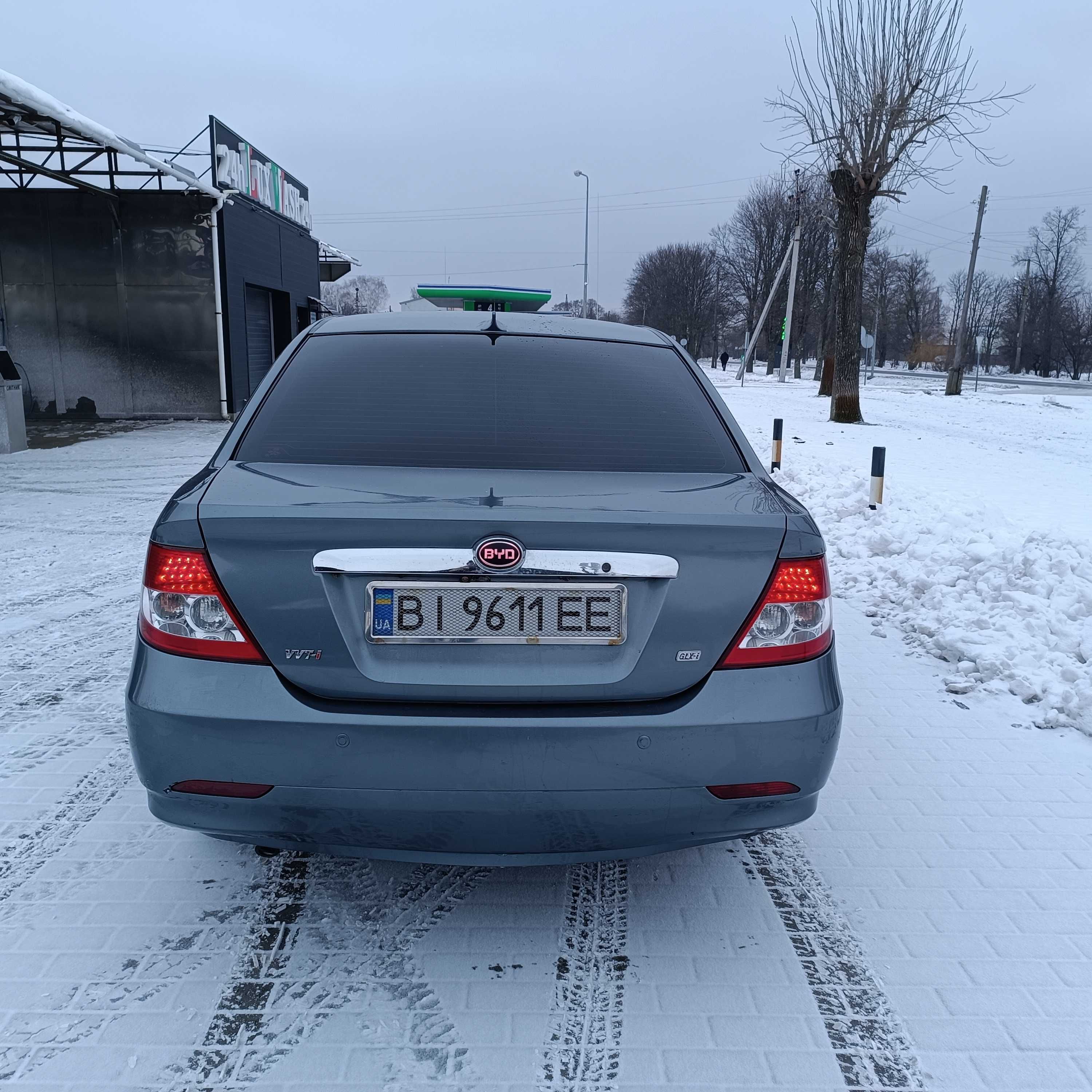 Автомобіль byd f3