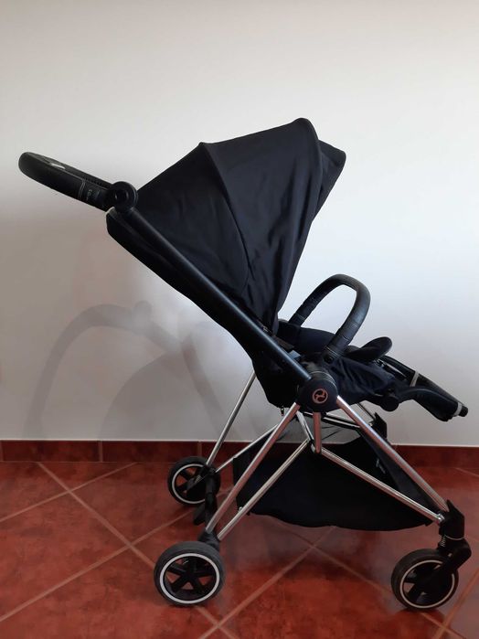 Carrinho de bebé