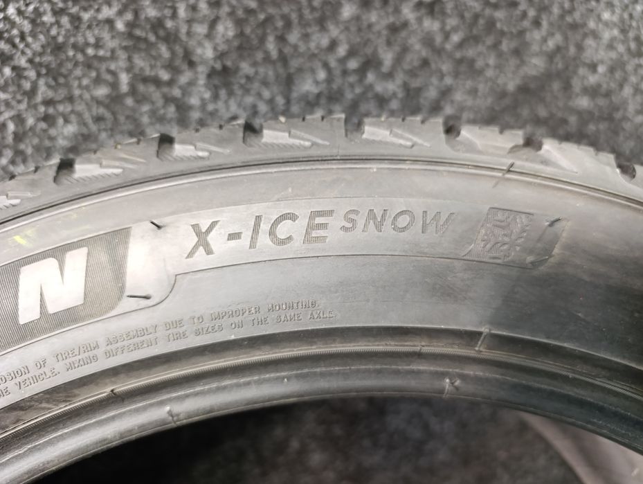 Шини 255/45R19 Michelin